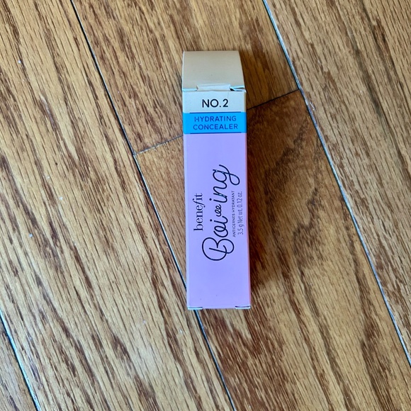 Benefit Boi-ing Airbrush Concealer No.2 - Picture 3 of 4